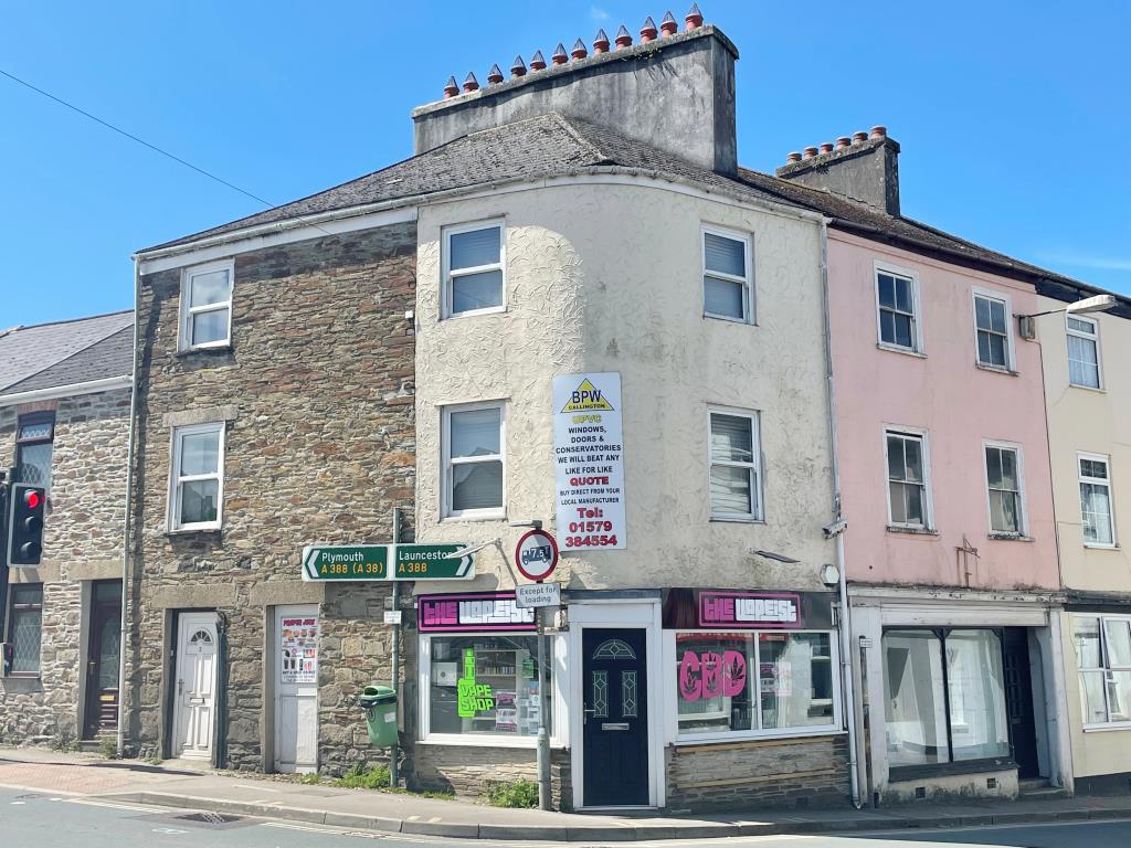 Lot: 78 - FREEHOLD INVESTMENT -
